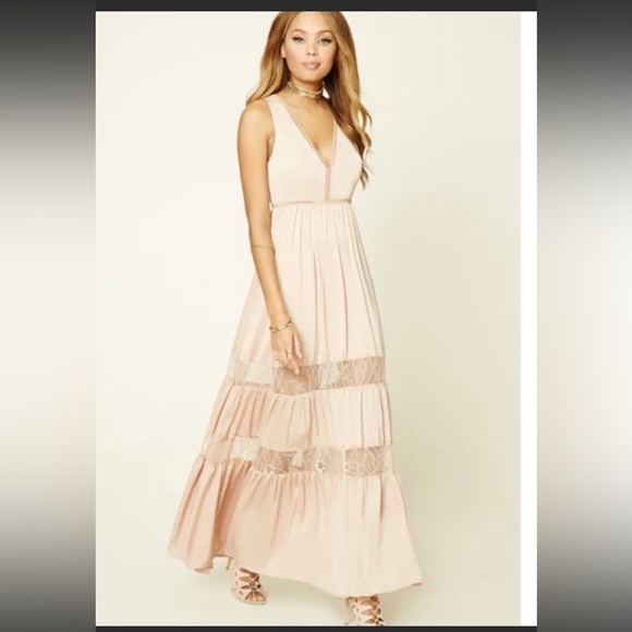 Forever 21 Dresses & Skirts - Forever 21 Maxi Dress 👸🏼💄💋